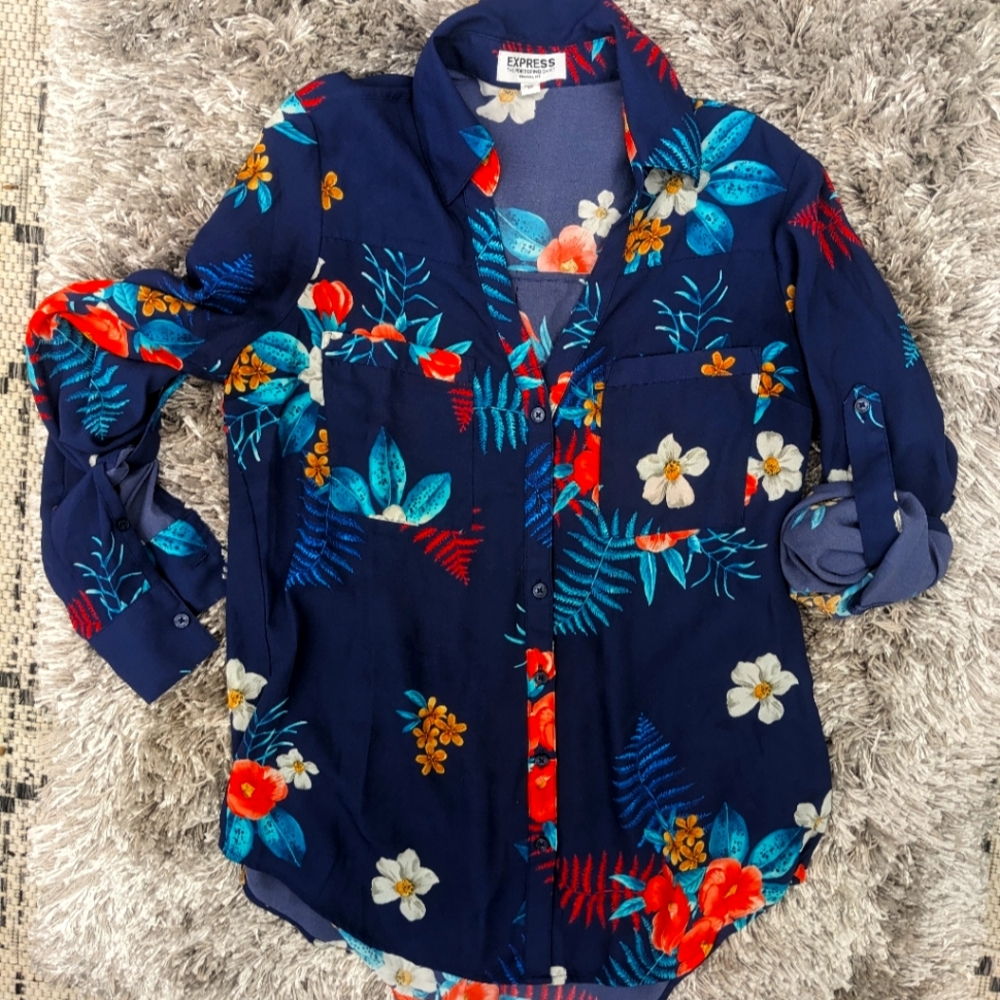 Excellent condition shear 3/4 length sleeve tropical shirt